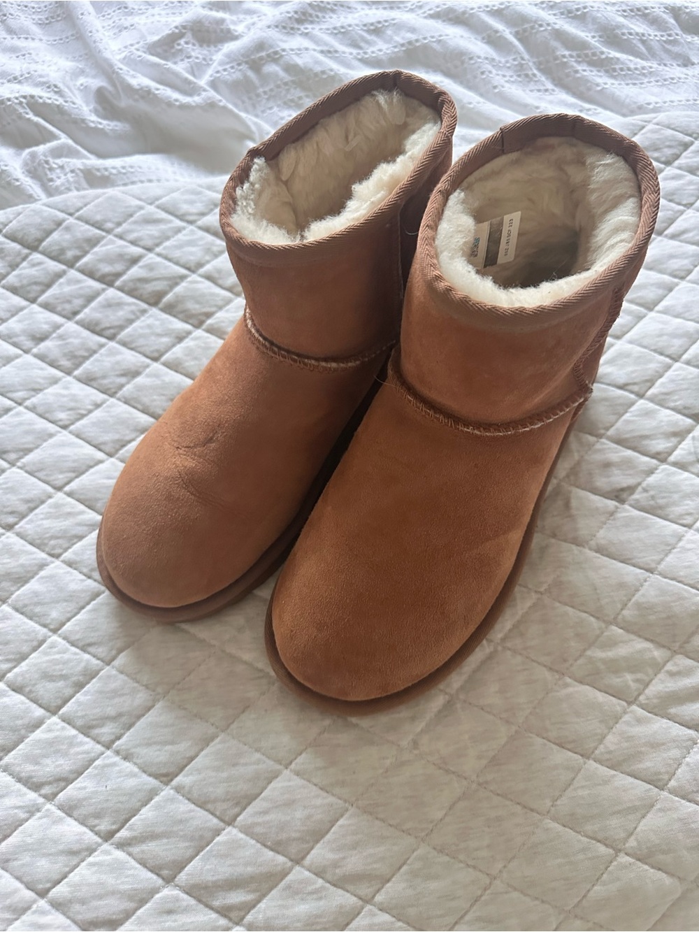 UGG Chestnut Short Suede Shearling Boots